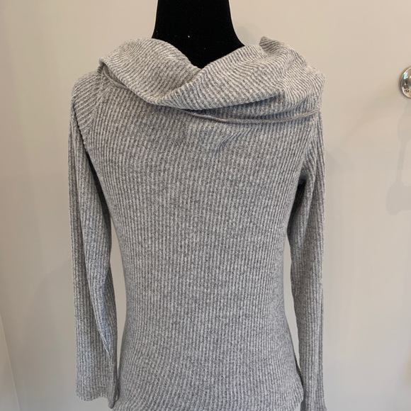 Grey Long Sleeved Top - Picture 2 of 2